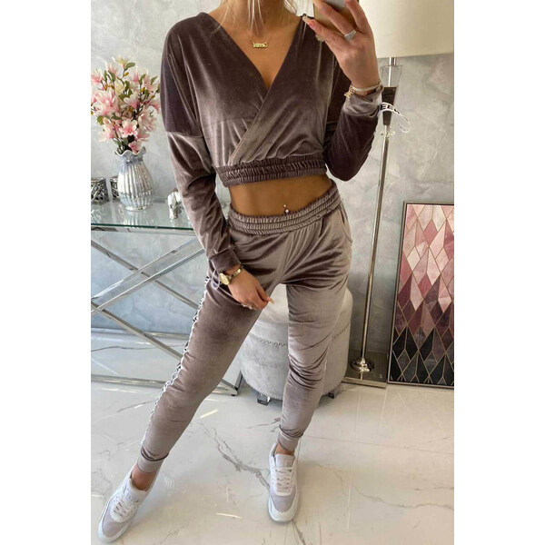 MladaModa Zamatová súprava s crop-topovou mikinou Queen šedá 22733107