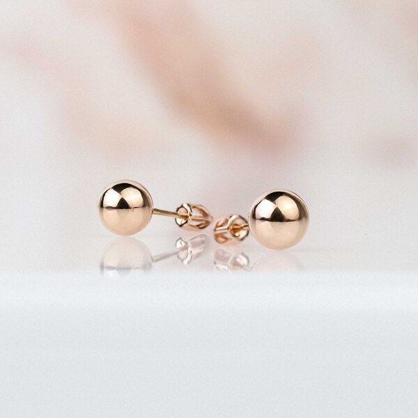 Lillian Vassago Hladké a lesklé zlaté náušnice v tvare guľôčky LLV66 24809235