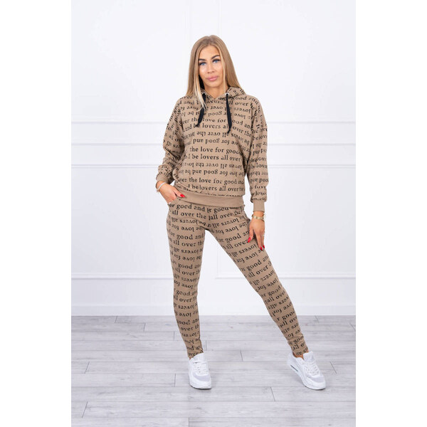 MladaModa Tepláková súprava s kapucňou a nápismi model 1D farba camel 28959384