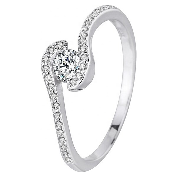 Royal Fashion strieborný rhodiovaný prsteň Trblietavé prepojenie 41335520