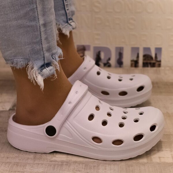 JOHN-C Biele šľapky Unisex FLAME MISCHEL 31812775