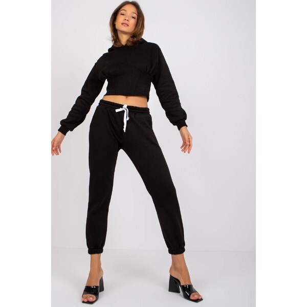 MladaModa Tepláková súprava Brunete s crop-topovou mikinou čierna 32425270