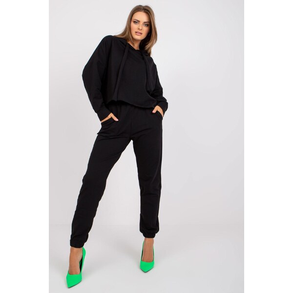 MladaModa Tepláková súprava s vysokým sedom model 82682 čierna 34086552