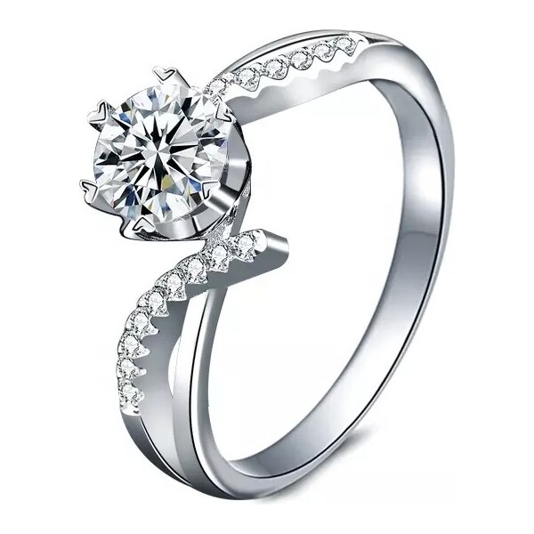 Royal Fashion strieborný rhodiovaný prsteň s drahokamom moissanitom 41336933