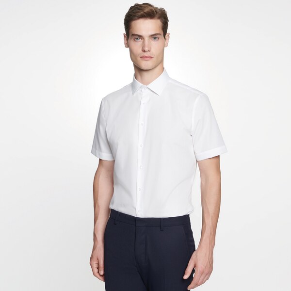 Pánska biela nežehlivá košeľa Shaped fit s krátkym rukávom 35021225