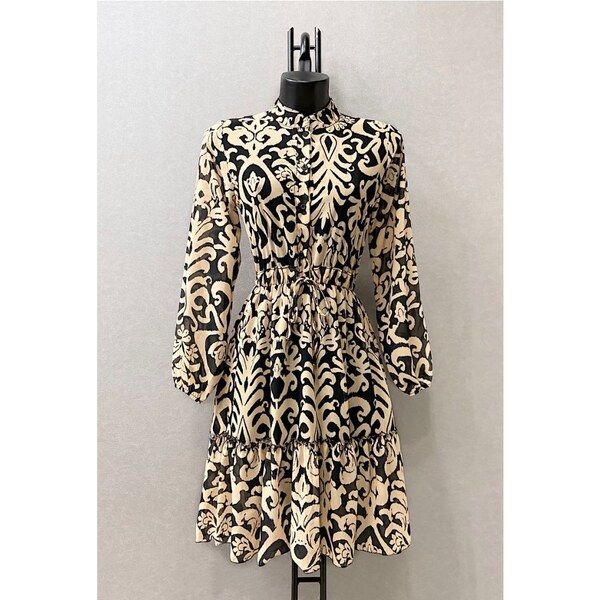 ILONA Čierne vzorované mini šaty 21404737