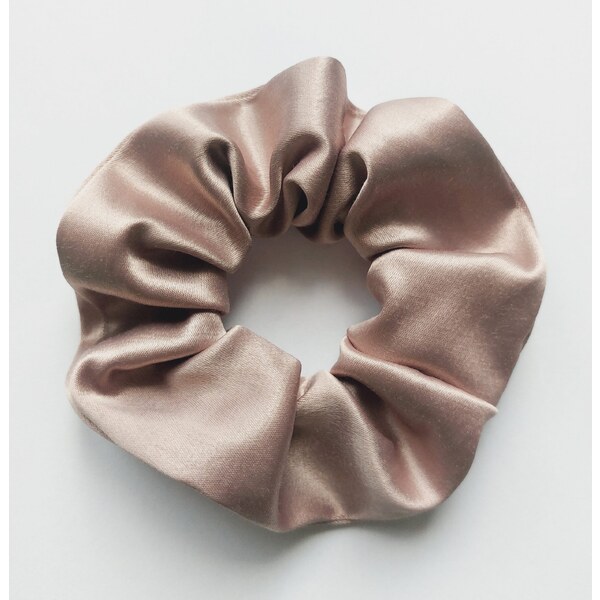 modnenakupy.sk Saténová gumička scrunchie LIGHT BROWN MIDI 35802525