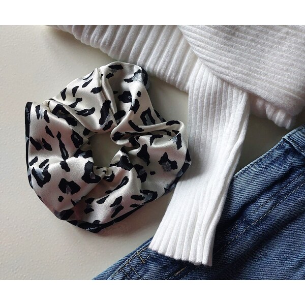 modnenakupy.sk Saténová gumička scrunchie TIGRIS GREY MAXI 36040035