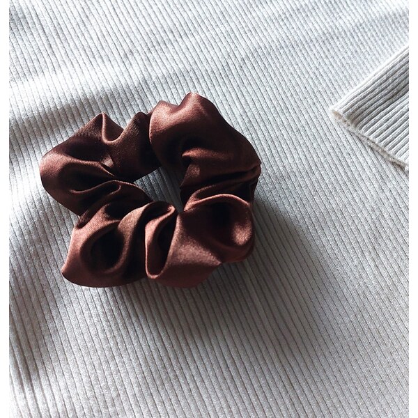 modnenakupy.sk Saténová gumička scrunchie BROWNIE MIDI 35802527