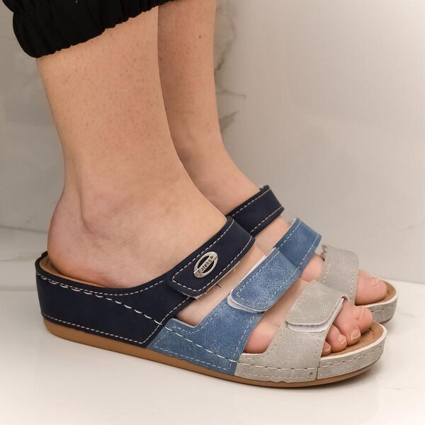 JOHN-C Dámske modré klinové šľapky VAJANA 37686375