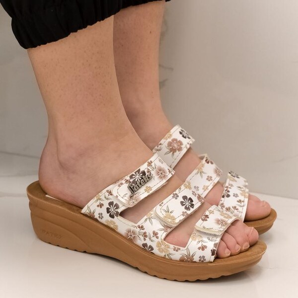 JOHN-C Dámske kvietkované klinové šľapky KAISE 37686377
