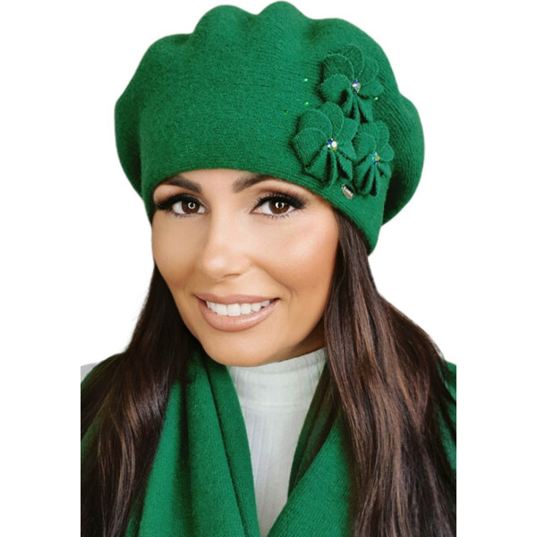 Kamea Zelená luxusná elegantná dámska baretka na zimu s kvetmi Salima, 62006951