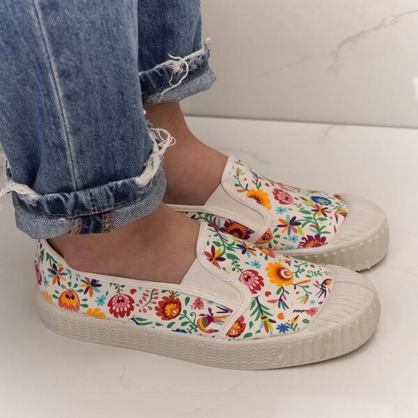 Dámske ľudovo biele tenisky FOLK 39505261