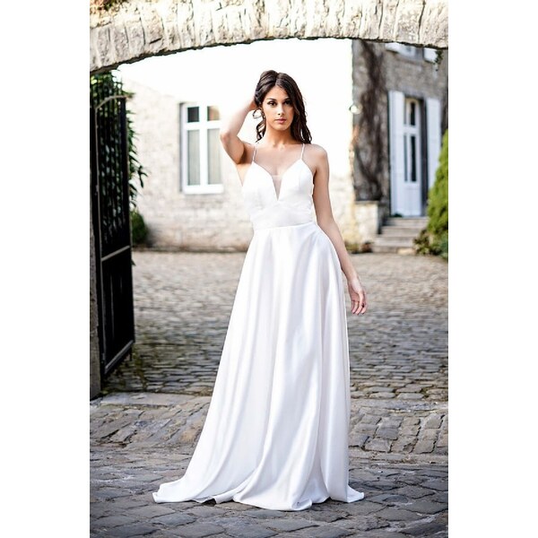 miadresses.sk Biele lesklé šaty na ramienka 40954089