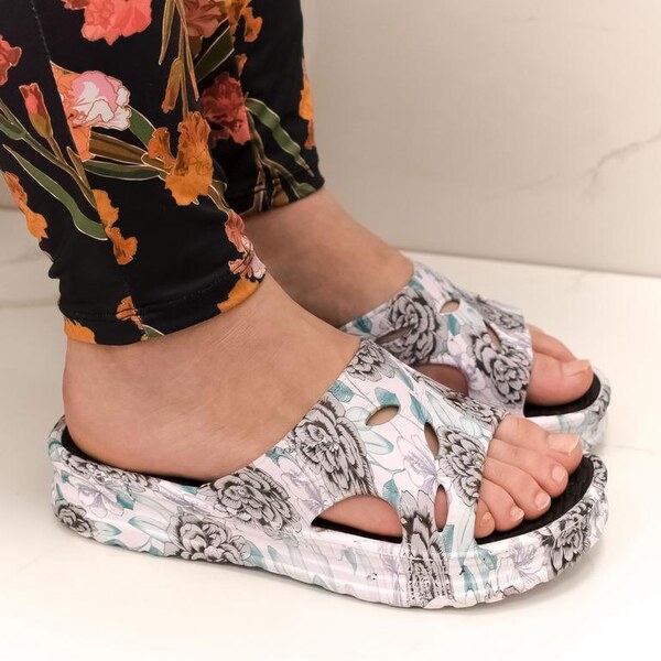 JOHN-C Dámske gumené bielosivé šľapky TATIANA 43324477