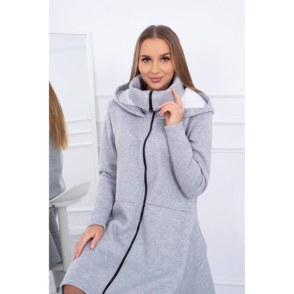 K-Fashion Zateplené šaty s dlhšími bokmi šedej 49759783