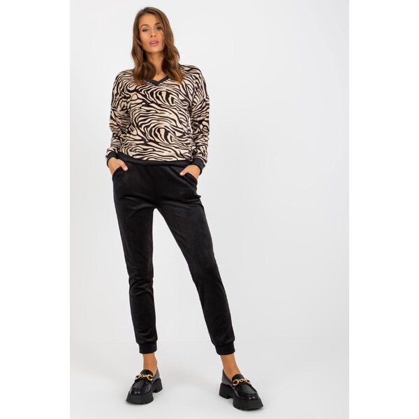 MladaModa Velúrová tepláková súprava s motívom zebry model 14111 46490691