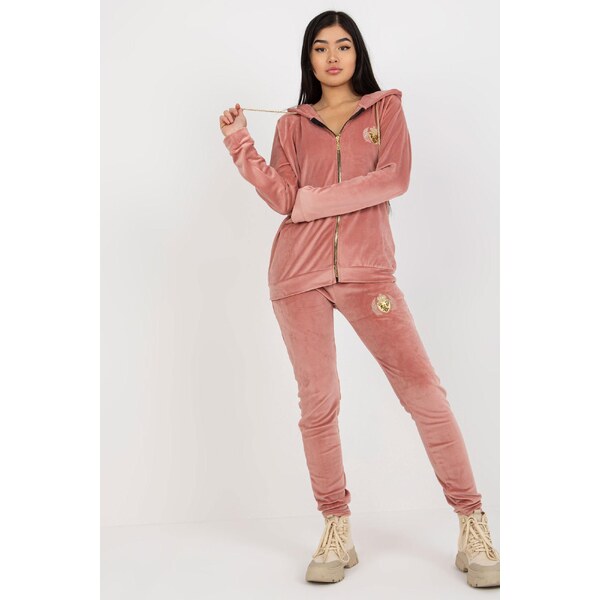 MladaModa Velúrová tepláková súprava so zipsom a nášivkami model 44398 46490720