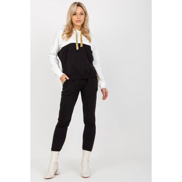 MladaModa Dvojfarebná tepláková súprava model 41996 biela+čierna 46490745