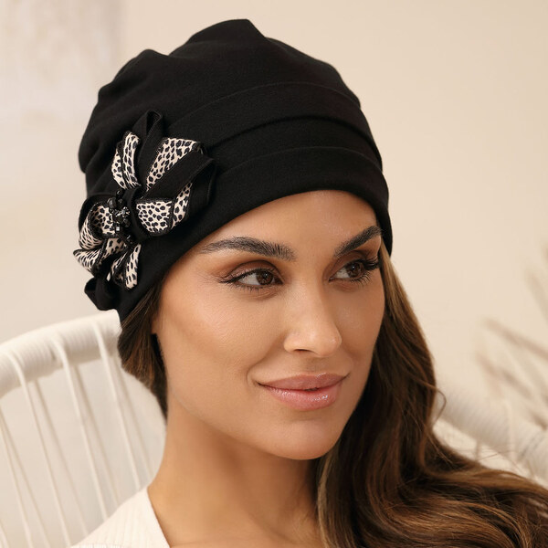 KRUMLOVANKA Dámska bavlnená čiapka s mašľou čierna W-0571/D018 63932094