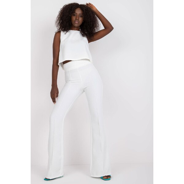 MladaModa Komplet blúzky a nohavíc model 32318 farba ecru 49210511