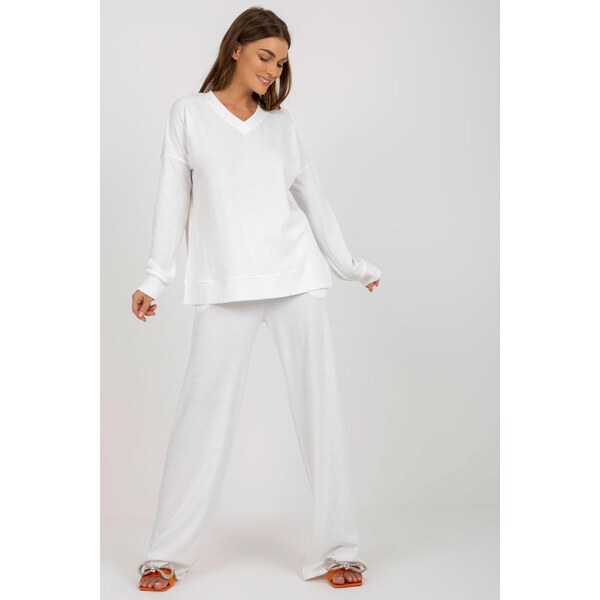 MladaModa Tenká súprava z vrúbkovaného materiálu model 30158 farba 49210486