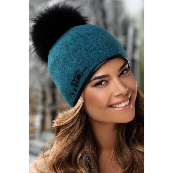 KRUMLOVANKA Zimná dámska čiapka s brmbolcom W-0695/733M azúrový 60532893