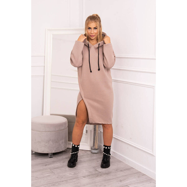 K-Fashion Šaty s kapucňou a bočným rázporkom tmavo béžové 49759487