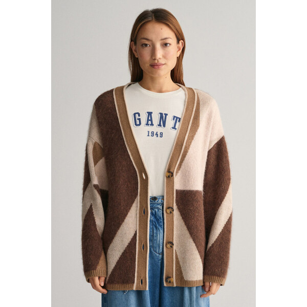 KARDIGÁN GANT LETTERSPRINT INTARSIA CARDIGAN ROASTED WALNUT 47444970