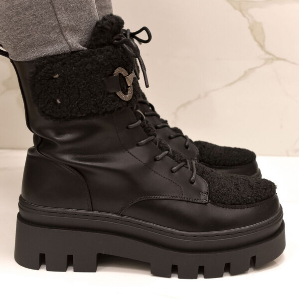 SS Dámske čierne krátke čižmy TEVOLIA 48010746