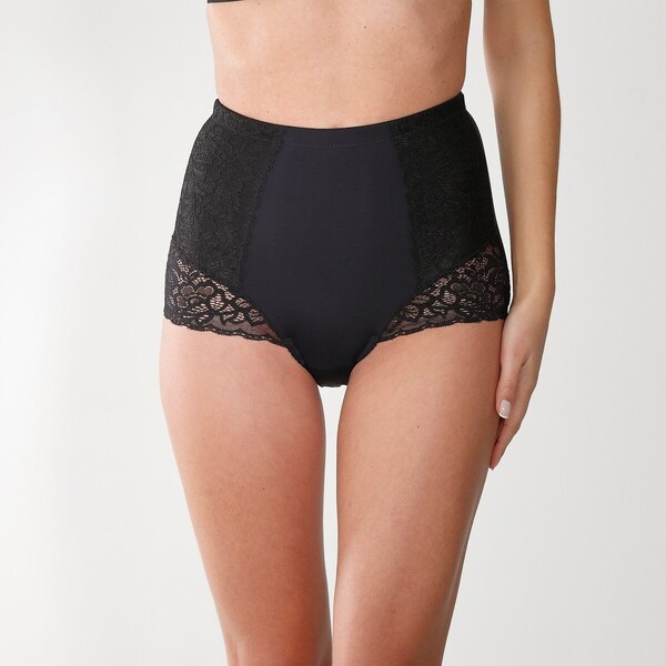 Zoštíhľovacie vysoké nohavičky s čipkou čierna 048 Blancheporte 49355571