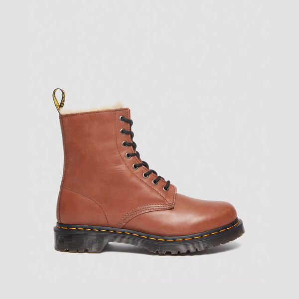 Dámske hnedé členkové topánky Dr. Martens 1460 Serena 65262252