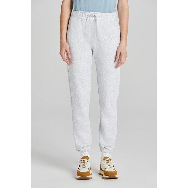 TEPLÁKY GANT REG TONAL SHIELD SWEATPANTS PALE GREY MELANGE 48836817