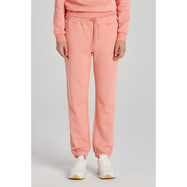 TEPLÁKY GANT REG TONAL SHIELD SWEATPANTS PEACHY PINK 48836819