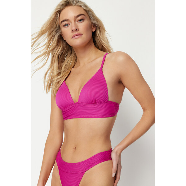 Trendyol Fuchsia Triangle Push Up textúrovaný top bikín 50502980
