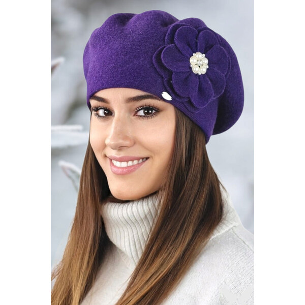 Kamea Fialová luxusná elegantná dámska baretka na zimu s kvetom Kalia, 49093827