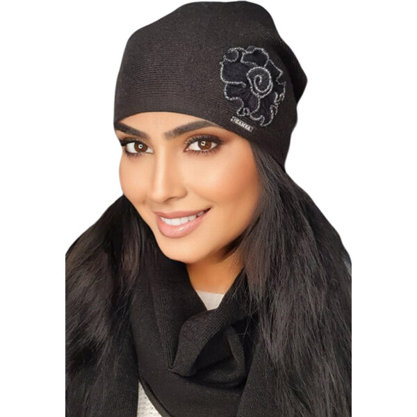 Kamea Čierna dámska čiapka s kvetom Inka, Farba čierna 49093816