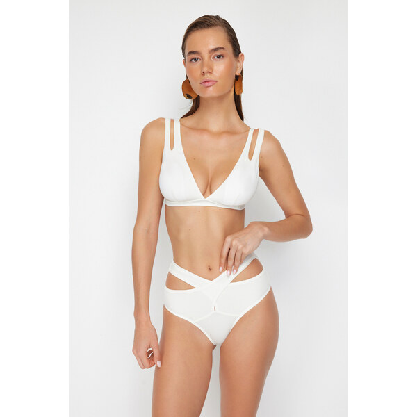 Trendyol Svadobný Ecru Trojuholníkový Výrez/Okienkový Bikiny Top 57776556