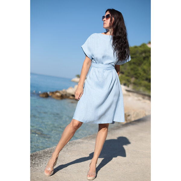 Lotika Krátke autorské šaty zo 100% lanu 52324444