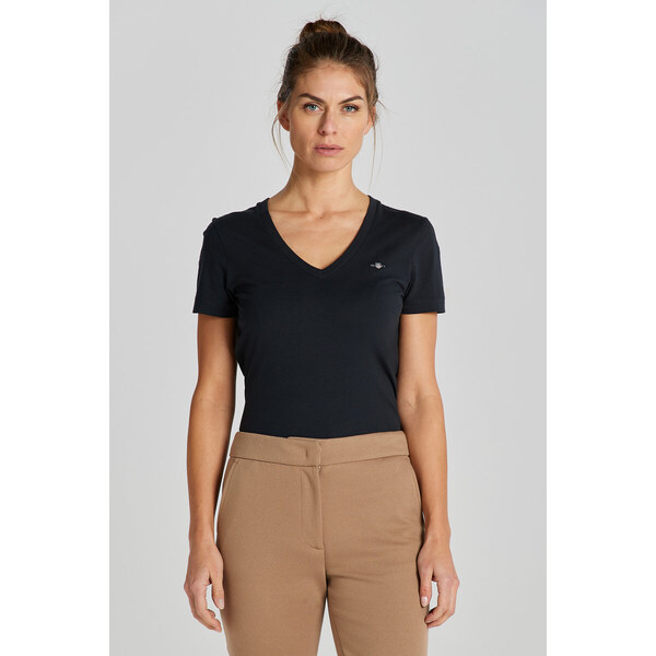 TRIČKO GANT REG SHIELD SS V-NECK T-SHIRT BLACK 49311181