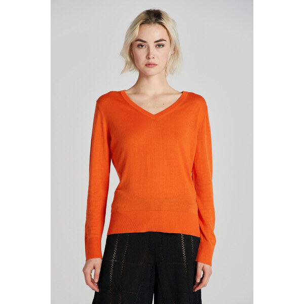 SVETER GANT FINE KNIT V-NECK PUMPKIN ORANGE 49844648