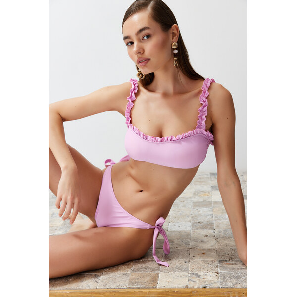 Trendyol Ružová Podprsenka S Volánikmi Textúrovaná Bežná Bikinová 57753778