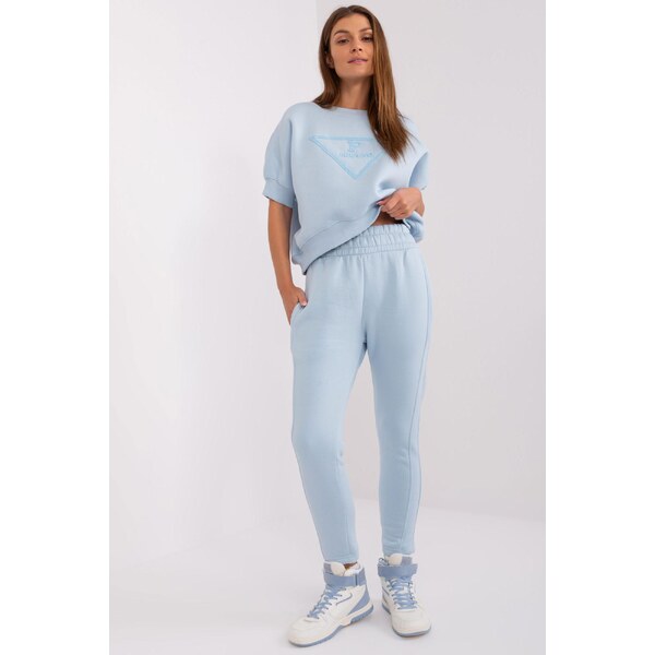 MladaModa Zateplená tepláková súprava s nášivkou na mikine model 78606 50304316