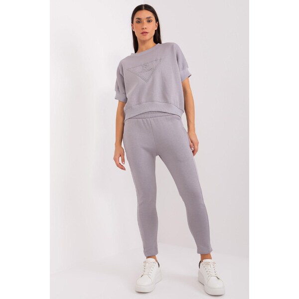 MladaModa Tepláková súprava s nášivkou na mikine model 86141 šedá 60493693