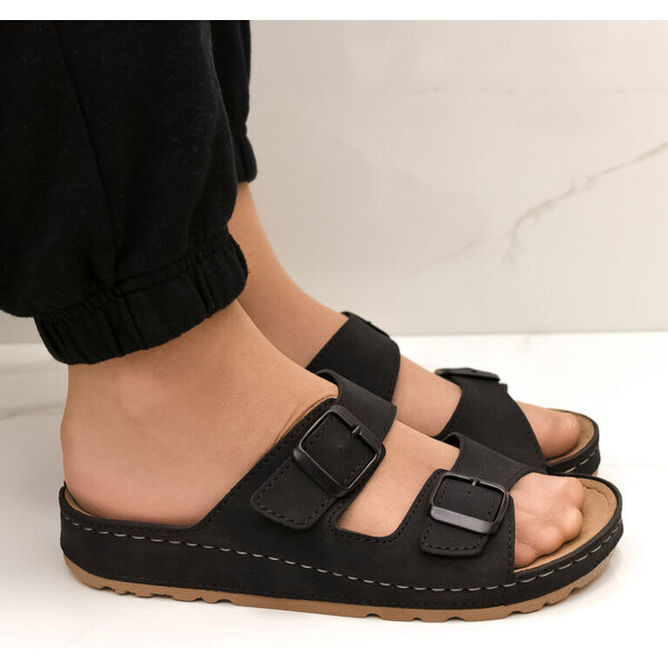 SANDOS Dámske čierne šľapky OXANA 50420584