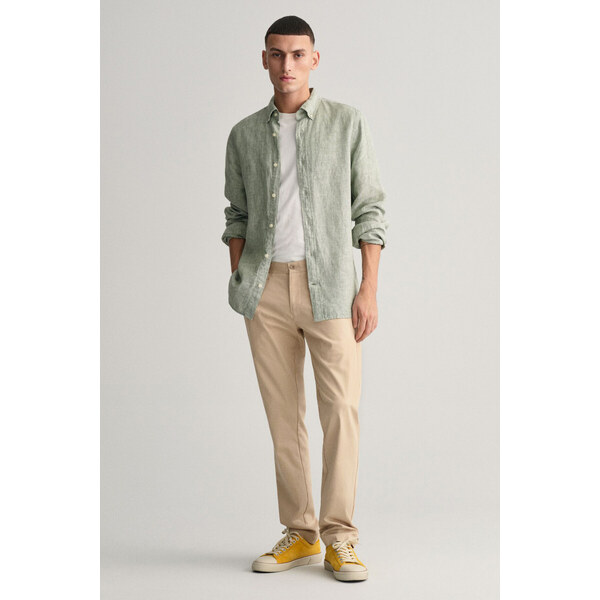 NOHAVICE GANT SLIM SPORTS CHINOS DRY SAND 49374935