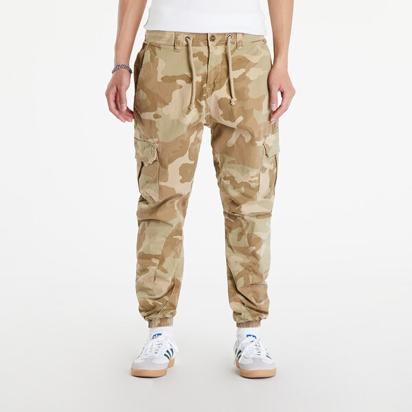 Kalhoty Urban Classics Camo Cargo Jogging Pants Sand Camo XL 54991469