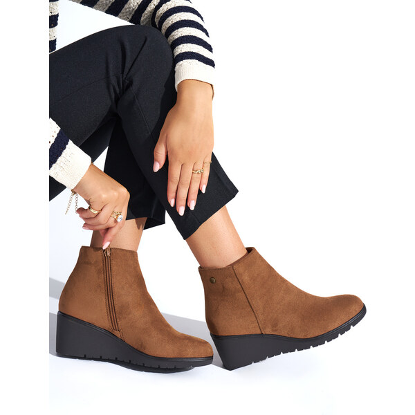 Shelvt Brown wedge boots 55877169
