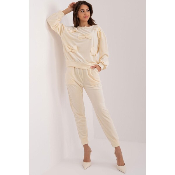 MladaModa Velúrová súprava s našitými mašľami model 85068 farba ecru 56979531