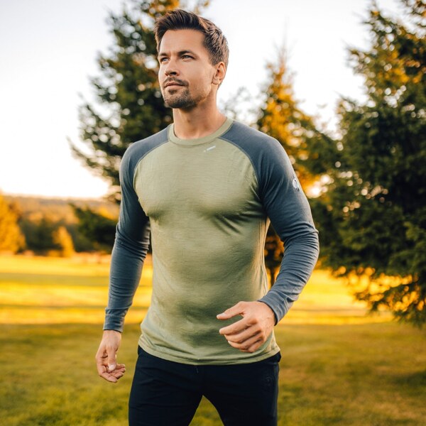 TERMOVEL Pánske khaki tričko z merino vlny so sivými rukávmi 57341280